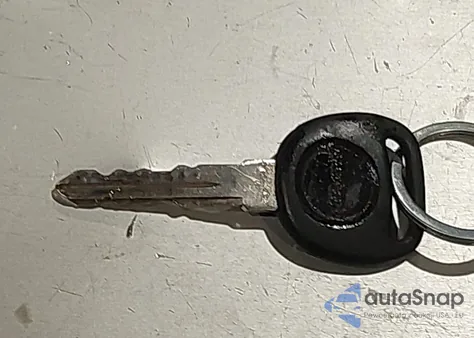 1999 Chevrolet Blazer Ls from USA, damaged, VIN 1GNCT18W3XK101753